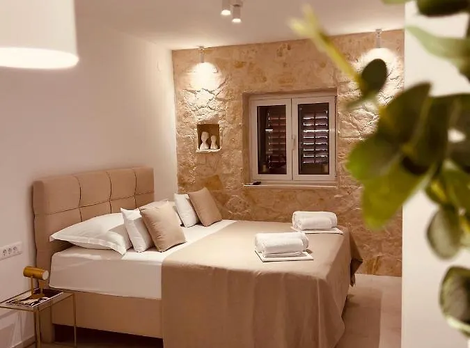 올리앤더 아파트먼트&룸 첸타르