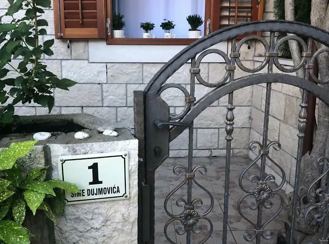 Oleander & Centar Apartment