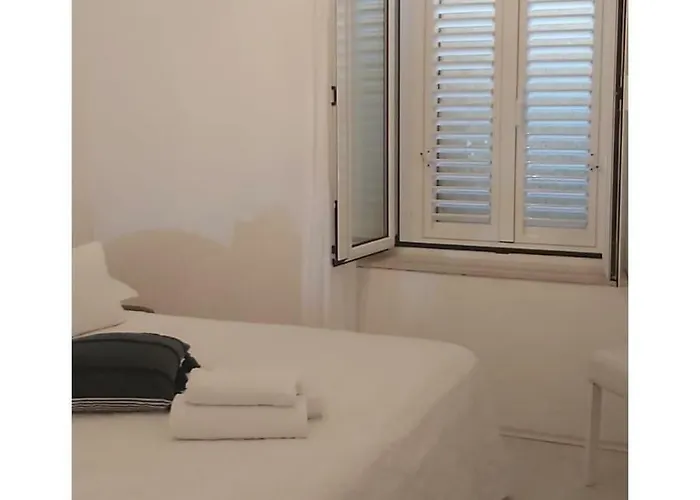 올리앤더 아파트먼트&룸 첸타르 *