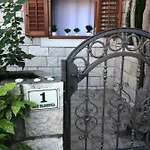 Oleander & Centar Apartman